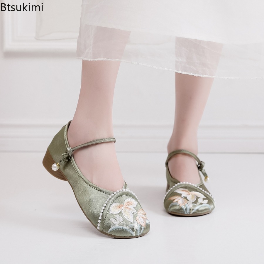 Ethnic Fabric - Fashion Embroidered Chinese Style Low Heeled